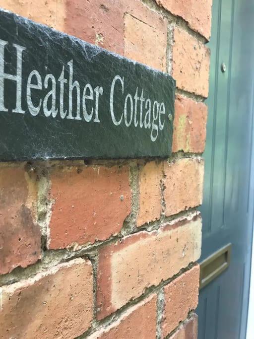 Cosy Heather Cottage Ashbourne  Eksteriør bilde